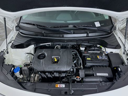 Used 2025 Kia Soul LX w/ LX Technology Package FWD image 31