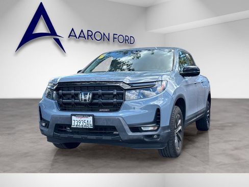 Used 2024 Honda Ridgeline Sport image 2