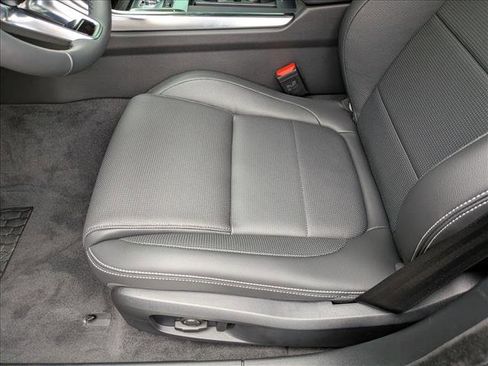 New 2024 Jaguar XF R-Dynamic SE image 4