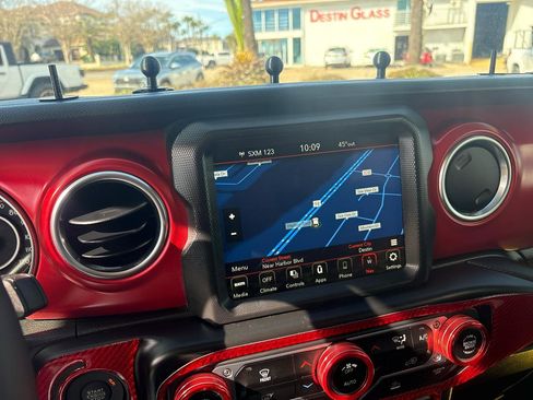 Used 2023 Jeep Gladiator Rubicon image 25