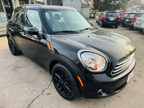 Used 2011 MINI Cooper Countryman image 1