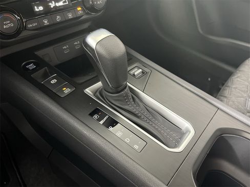 New 2026 Nissan Kicks SV image 22