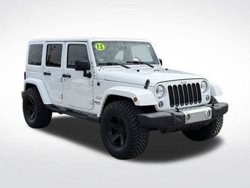 Used 2015 Jeep Wrangler Unlimited Sahara w/ Dual Top Group AWD/4WD image 6