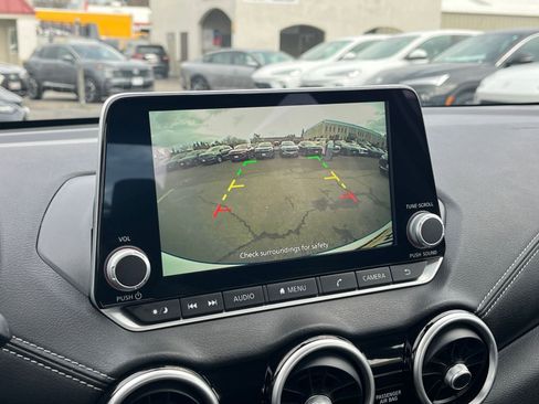 Used 2025 Nissan Sentra SV image 17