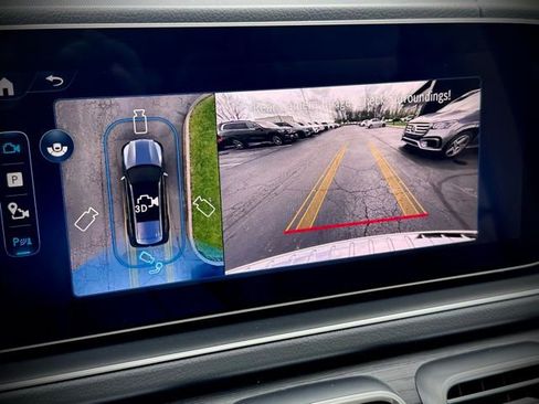 New 2026 Mercedes-Benz GLS 580 4MATIC image 21