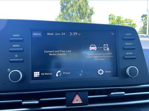 Used 2023 Hyundai Elantra SEL w/ Cargo Package FWD image 33