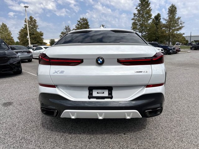 Certified 2023 BMW X6 xDrive40i w/ M Sport Package AWD/4WD image 4