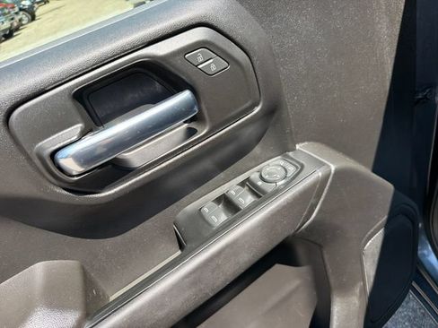 Used 2022 Chevrolet Silverado 1500 Custom AWD/4WD image 13
