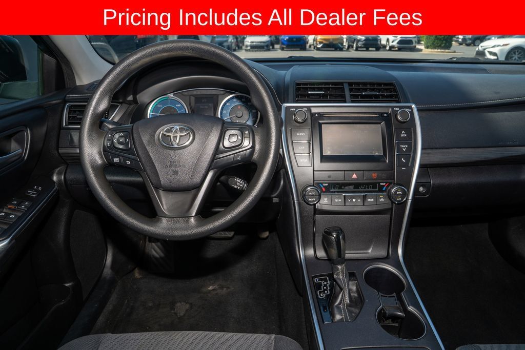 Used 2017 Toyota Camry LE FWD image 6