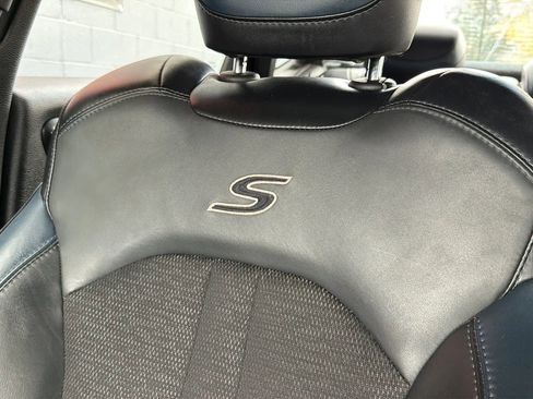 Used 2016 Chrysler 200 S image 25