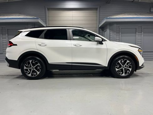 Used 2025 Kia Sportage EX w/ EX Premium Package AWD/4WD image 8