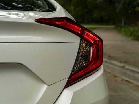Used 2020 Honda Civic LX image 13
