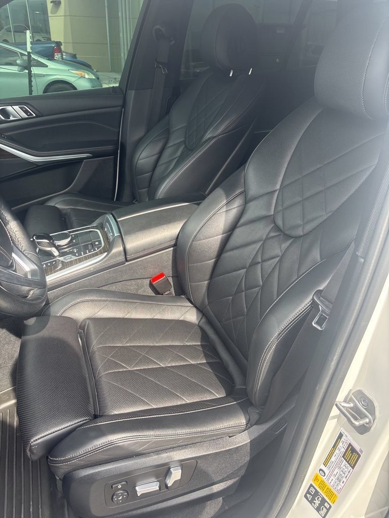 Used 2023 BMW X5 xDrive40i AWD/4WD image 6