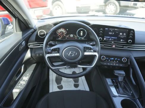 Used 2021 Hyundai Elantra SEL w/ Convenience Package image 21