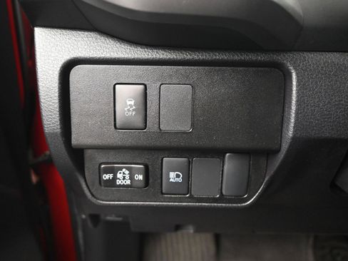 Certified 2023 Toyota Tacoma SR5 AWD/4WD image 33