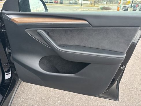 Used 2023 Tesla Model Y Long Range image 21