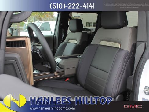 New 2025 GMC Hummer EV 2X w/ Extreme Off-Road Package image 16