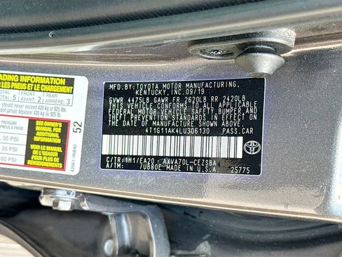 Used 2020 Toyota Camry SE FWD image 36