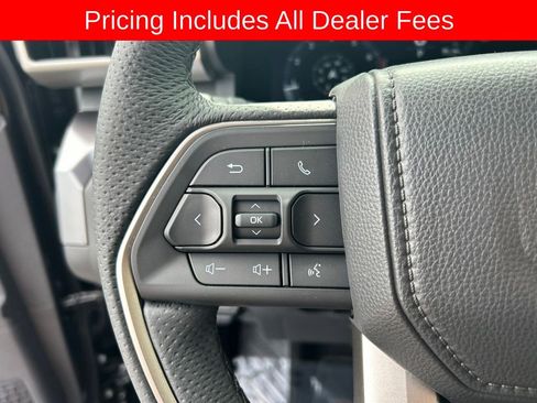 Used 2026 Toyota Tacoma TRD Off-Road AWD/4WD image 7