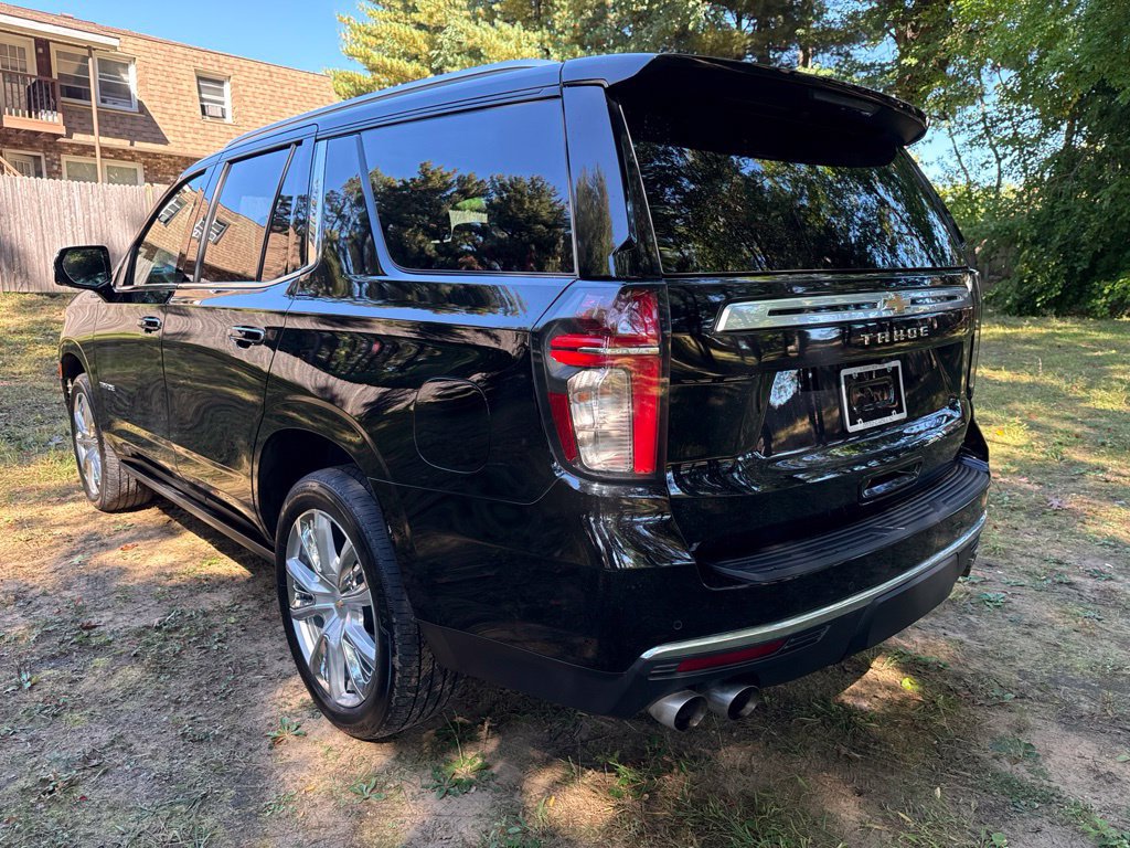Used 2023 Chevrolet Tahoe High Country AWD/4WD image 3