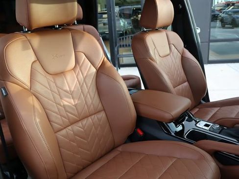 Used 2025 Kia Telluride AWD image 14