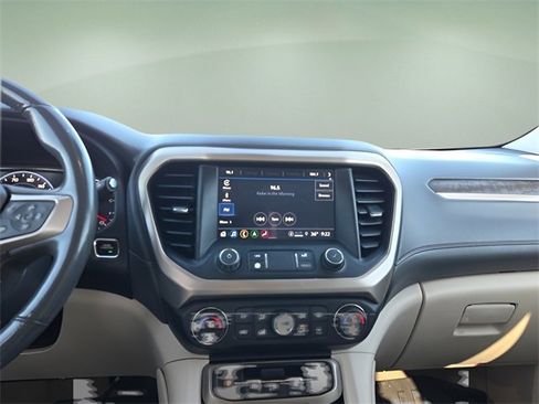 Used 2022 GMC Acadia Denali w/ Denali Technology Package image 11