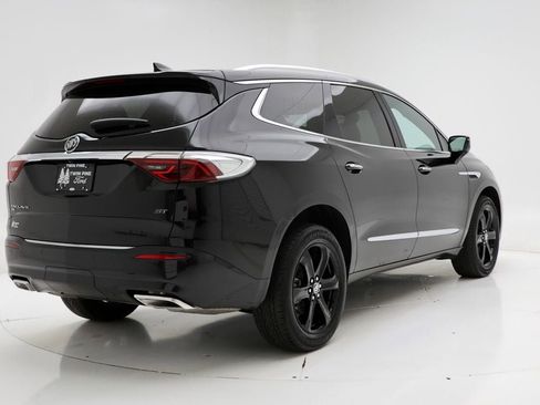 Used 2023 Buick Enclave Essence w/ Experience Buick Package image 9