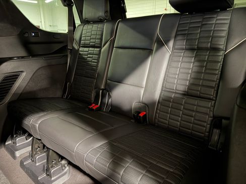 Used 2023 Cadillac Escalade Sport Platinum w/ Heavy-Duty Trailer Package AWD/4WD image 47
