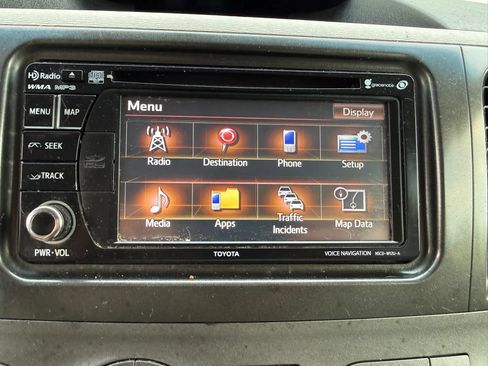 Used 2012 Toyota Sienna LE FWD image 33