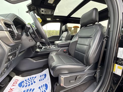 Certified 2022 Ford F150 Raptor w/ Equipment Group 801A High image 17