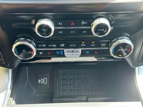 Certified 2025 Ford F150 Platinum AWD/4WD image 33