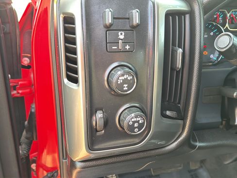 Used 2018 Chevrolet Silverado 1500 LT w/ All Star Edition AWD/4WD image 24