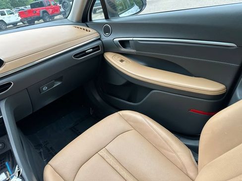 Used 2023 Hyundai Sonata Limited w/ Cargo Package FWD image 21