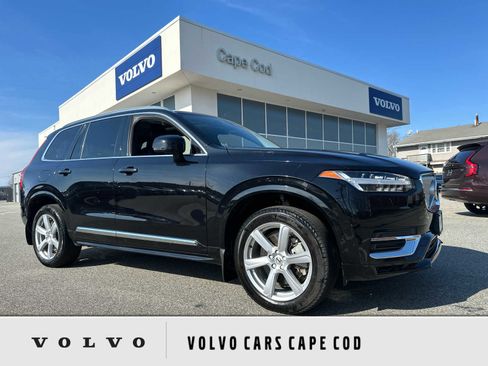 Used 2024 Volvo XC90 B5 Core w/ Climate Package AWD/4WD image 1
