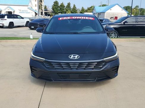 Used 2025 Hyundai Elantra SEL FWD image 7