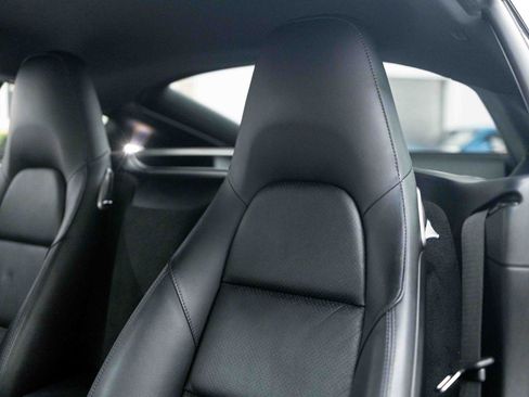 Used 2018 Porsche 718 Cayman RWD image 47