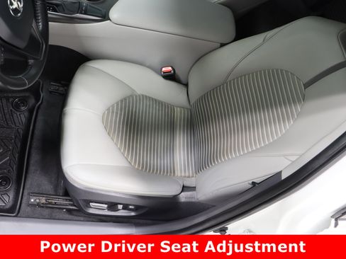 Used 2023 Toyota Camry SE image 15