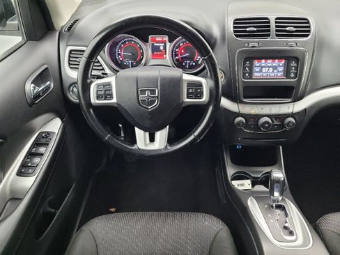 Used 2020 Dodge Journey SE w/ SE Popular Equipment Group FWD image 22