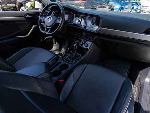 Used 2020 Volkswagen Jetta SE w/ SE Cold Weather Package FWD image 30