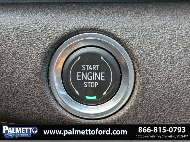 Used 2023 Cadillac Escalade Premium Luxury AWD/4WD image 29