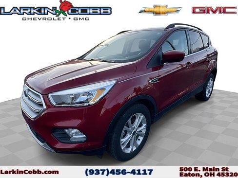 Used 2018 Ford Escape SE image 1