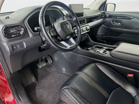 Certified 2023 Honda Pilot Touring image 21