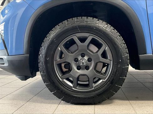 Used 2024 Honda Pilot TrailSport image 7