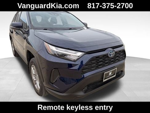 Used 2024 Toyota RAV4 XLE w/ Convenience Package image 5