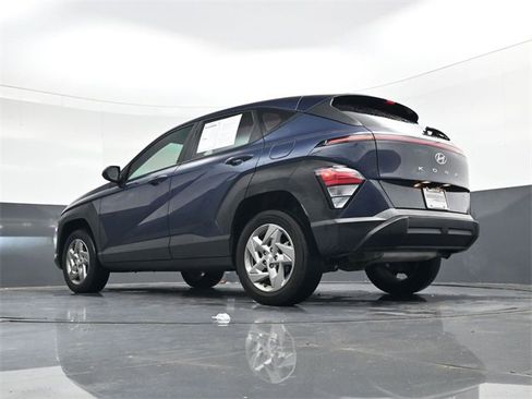 Used 2024 Hyundai Kona SE image 36
