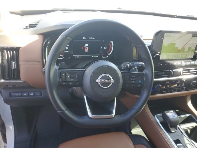 Used 2024 Nissan Pathfinder Platinum AWD/4WD image 15
