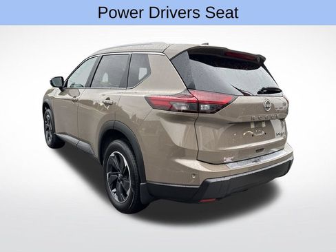 Certified 2024 Nissan Rogue SV w/ SV Premium Package AWD/4WD image 4