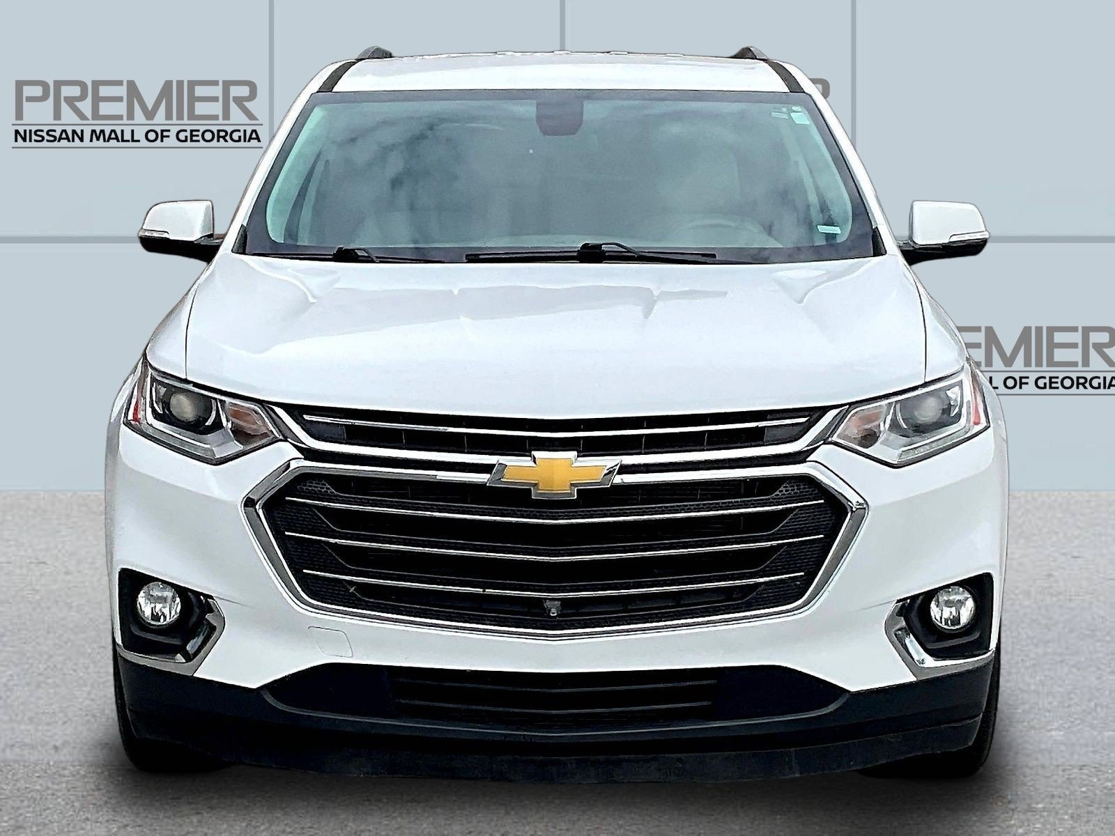 Used 2020 Chevrolet Traverse LT w/ LT Premium Package FWD image 2
