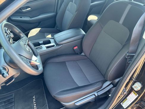 Used 2025 Nissan Sentra SV FWD image 32