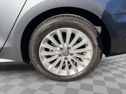 Used 2017 Volkswagen Passat 1.8T SE image 8